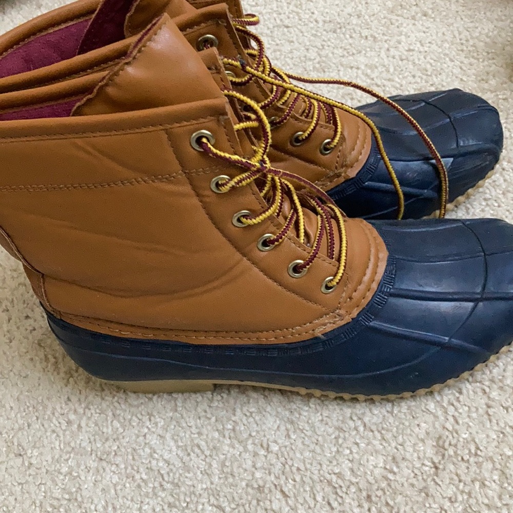 Duck boots